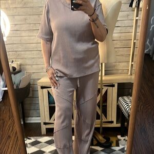 Women's Ribbed Lounge 2 piece Set in Taupe